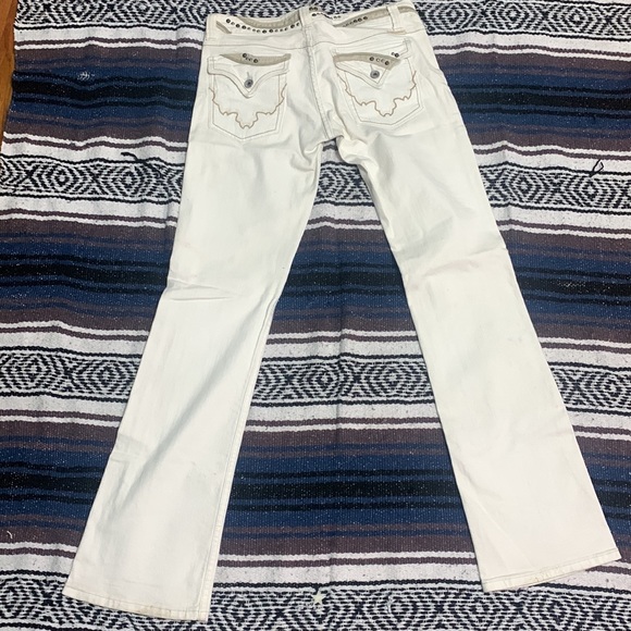 White Miss Me Jeans. 29inch - Picture 8 of 8